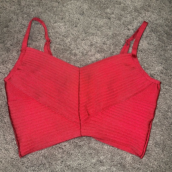 Superdown Katia Bustier Crop Top in red - Picture 2 of 4